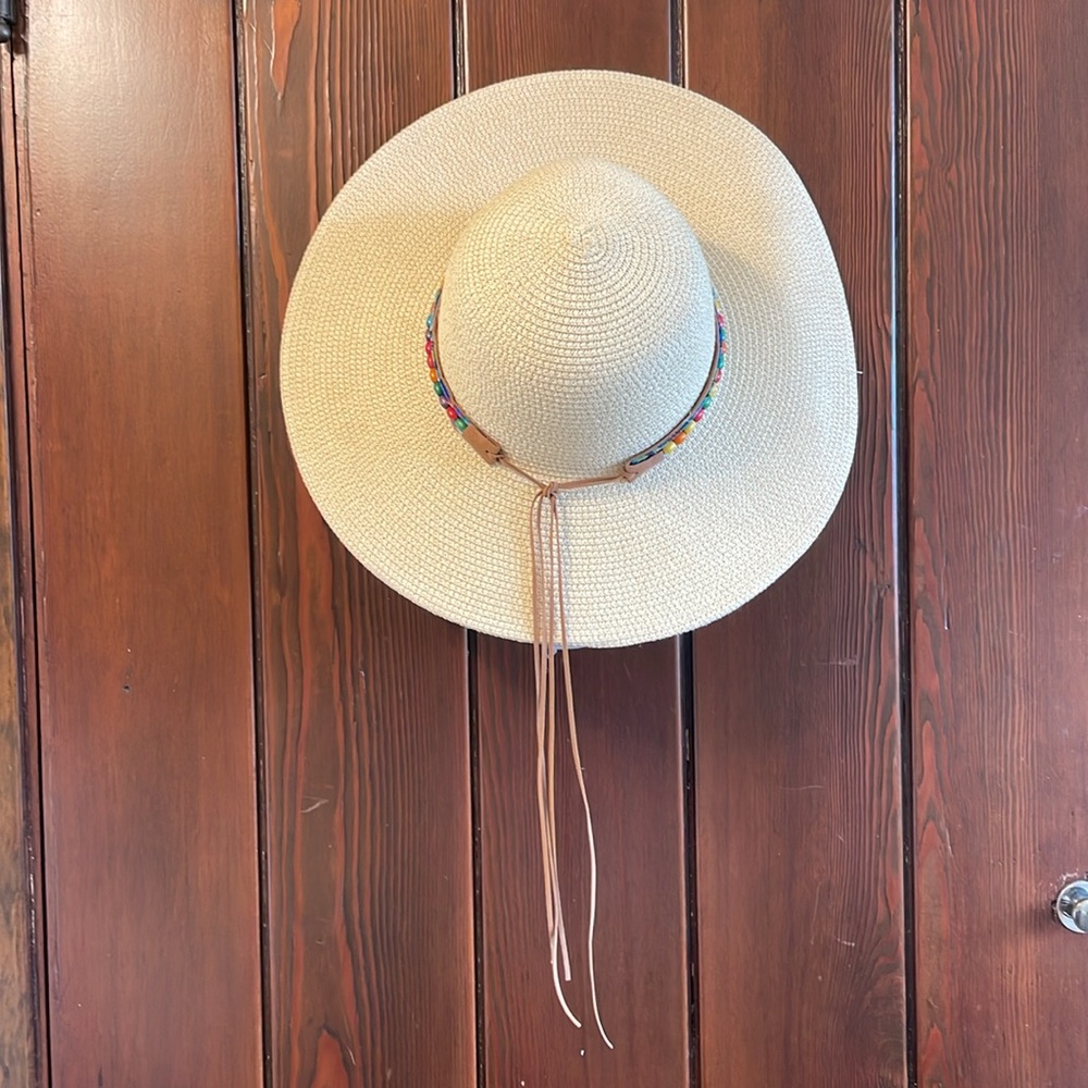 Royal Road Trading Co. Women's Sun Hat with colorful beads, adjustable OSFM VGUC - Picture 3 of 8